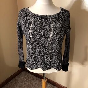 American Eagle Black and White Marled Sweater Sz XS EUC